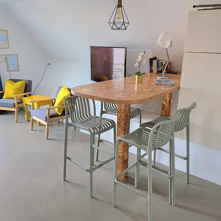 Hexagon By Namaste Elite 아파트