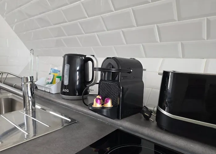 Hexagon By Namaste Elite Apartment *