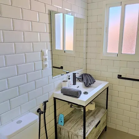 Hexagon By Namaste Elite *