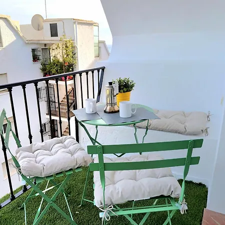 Hexagon By Namaste Elite