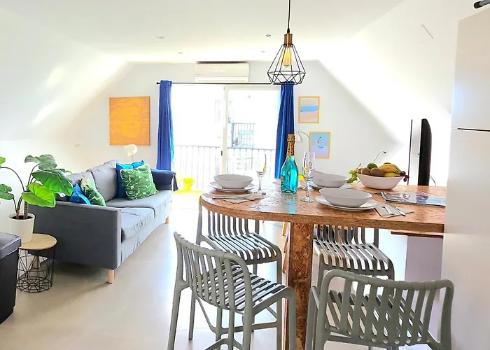 Hexagon By Namaste Elite * 托雷莫利诺斯