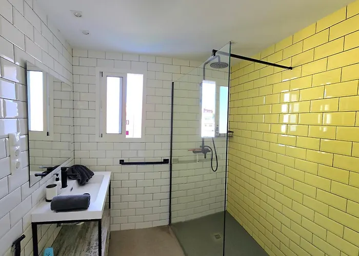 Hexagon By Namaste Elite Torremolinos