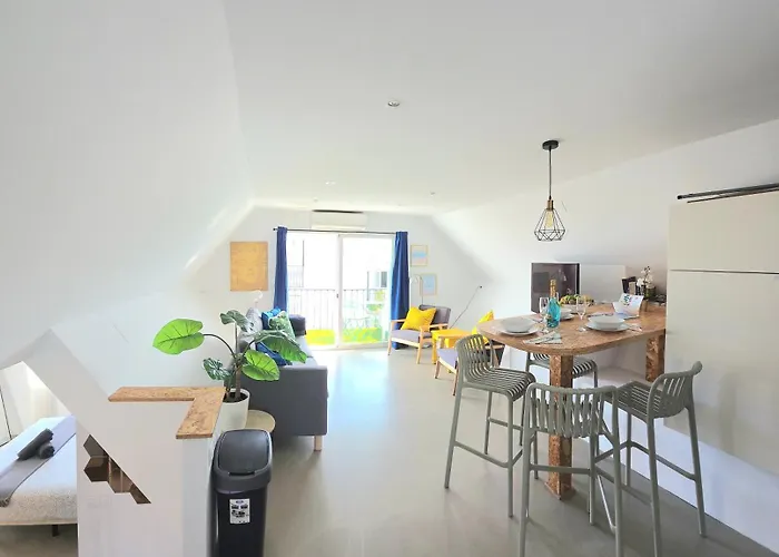 Hexagon By Namaste Elite * Torremolinos