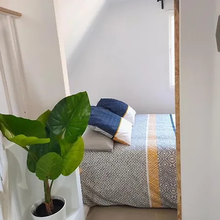 Apartment Hexagon By Namaste Elite *
